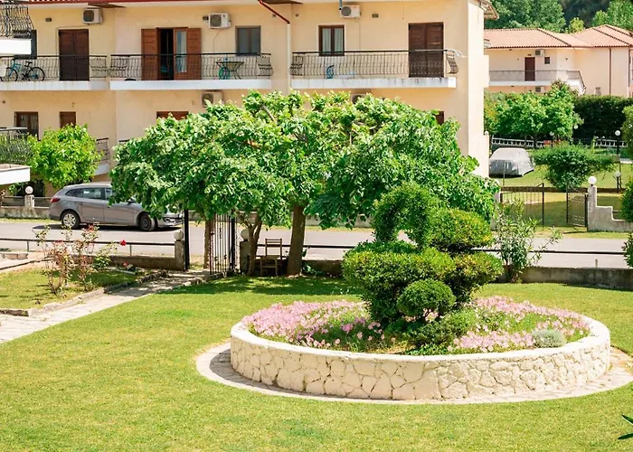 Nárciso, Elegant Living * Siviri