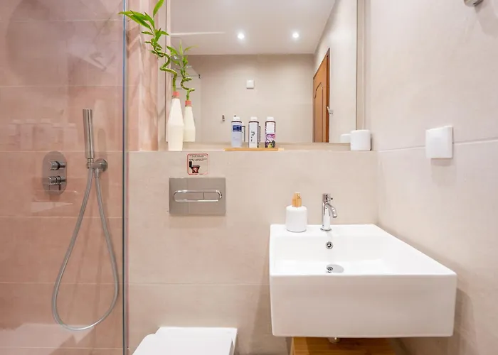 Nárciso, Elegant Living Apartamento Siviri