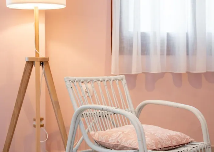 Nárciso, Elegant Living Apartamento Siviri