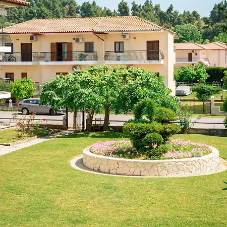 Narciso, Elegant Living * Siviri