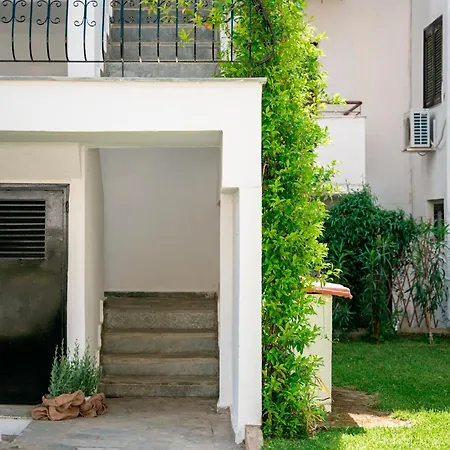 Apartment Narciso, Elegant Living *