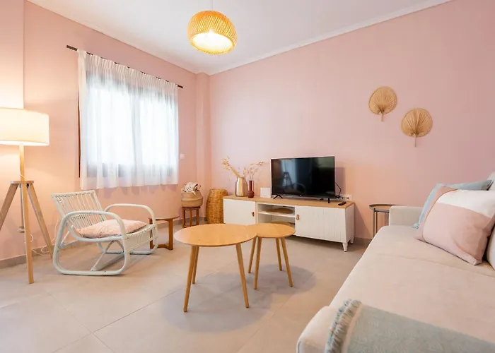 Narciso, Elegant Living